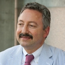 دکتر فرزاد نعیم  دکتر فرزاد نعیم