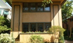 اقامتگاه و کلبه باغبانی اقامتگاه و کلبه باغبانی-فرانک لوید رایت(پروژه8)