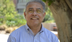 پرفسور یوسف بزرگ نیا، برنده مدال bruce bolt  پرفسور یوسف بزرگ نیا، برنده مدال bruce bolt