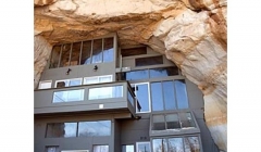 خانه ی  غاری   A Cave Dwelling