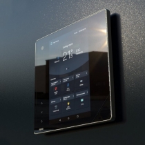 کنترلر مرکزی Zipato مدل Zipatile2