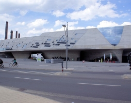 فیلم مرکز علمی Phaeno Science Center  اثر زاها حدید