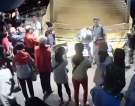 فعال شدن میراگر جرمی و میراگر های ویسکوز FIP برج تایپه ۱۰۱ در هنگام بازدید، بازدیدکنندگان فعال شدن میراگر جرمی و میراگر های ویسکوز FIP برج تایپه ۱۰۱ در هنگام بازدید، بازدیدکنندگان