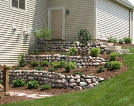 محوطه سازی در شیب های تند بدون استفاده از دیوارهای حائل محوطه سازی در شیب های تند بدون استفاده از دیوارهای حائل