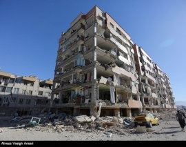 نگاهی به زلزله 21 آبان 96 استان کرمانشاه نگاهی به زلزله 21 آبان 96 استان کرمانشاه