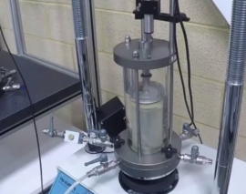 نحوه آماده سازی خاک رس دست نخورده برای انجام آزمایش سه محوری نحوه آماده سازی خاک رس دست نخورده برای انجام آزمایش سه محوری