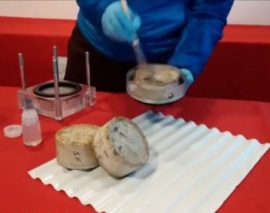 فیلم آزمون ASTM 1202 در رابطه با آزمون تست نفوذ پذیری سریع کلراید در بتن فیلم آزمون ASTM 1202 در رابطه با آزمون تست نفوذ پذیری سریع کلراید در بتن