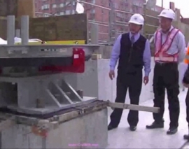 کلیپ نصب جداساز لرزه ای پاندولی اصطکاکی (FPS) شرکت رابینسون سایزمیک در ژاپن