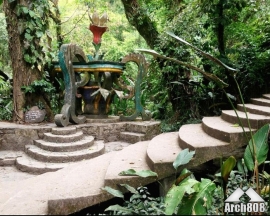 باغ سورئالیست ادوارد جیمز در  جنگل  مکزیک