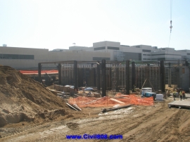 پروژه ساخت گذرگاه و آشیانه با اسکلت فولادی LAX - Tom Bradley West Concourse and International Terminal